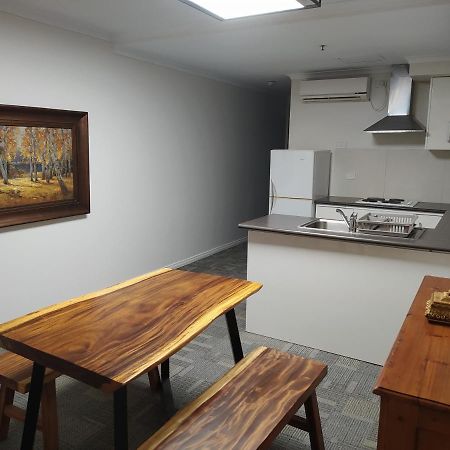 Regency Apartments Аделаида Экстерьер фото