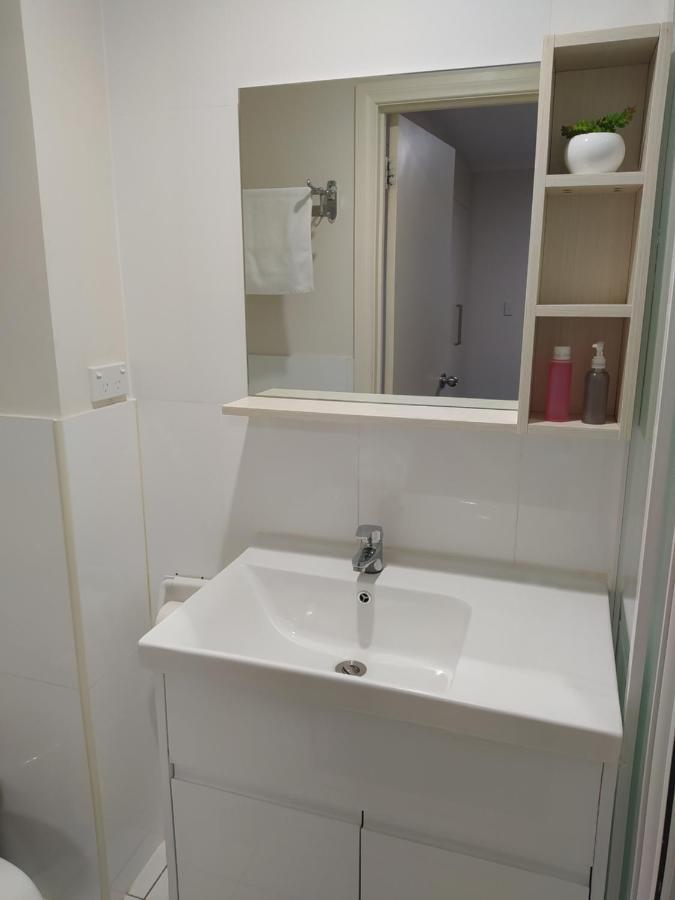 Regency Apartments Аделаида Экстерьер фото