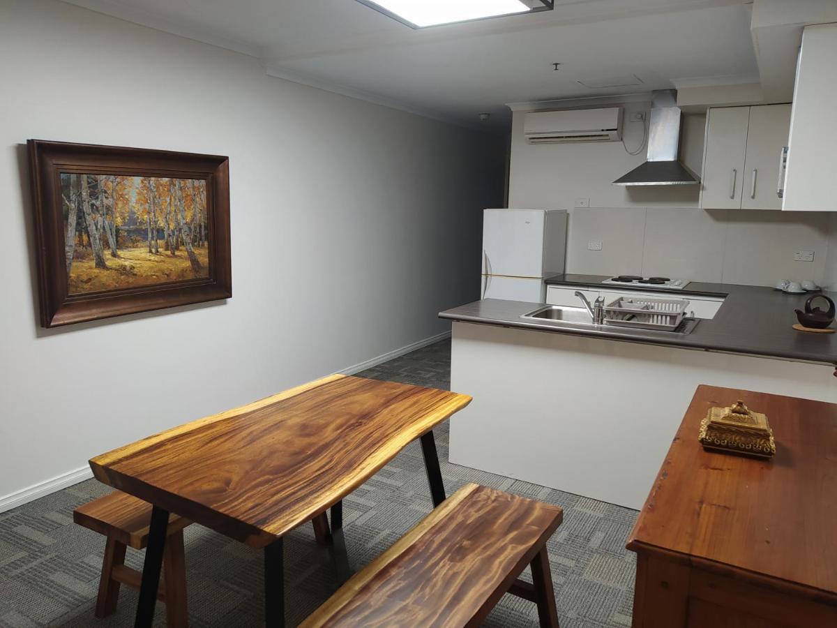 Regency Apartments Аделаида Экстерьер фото